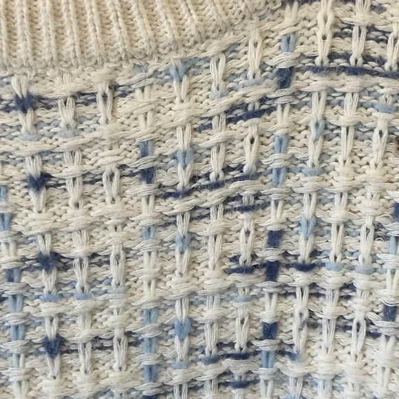 Grey Bandit Beauutiful Women's White and Blue Size Small Oversized Sweater - Picture 4 of 8